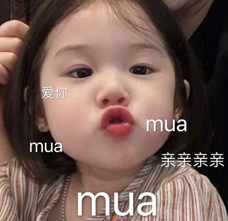 Meme hôn nhau đầy lãng mạn, tình yêu ngọt ngào