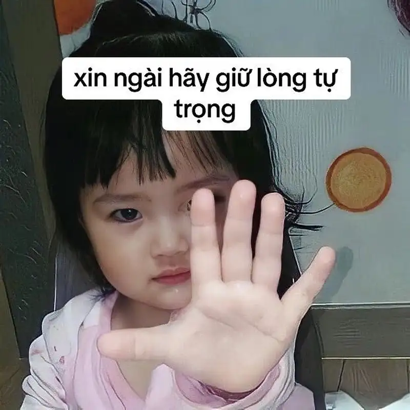 Hình ảnh meme em bé dễ thương giúp bạn thư giãn